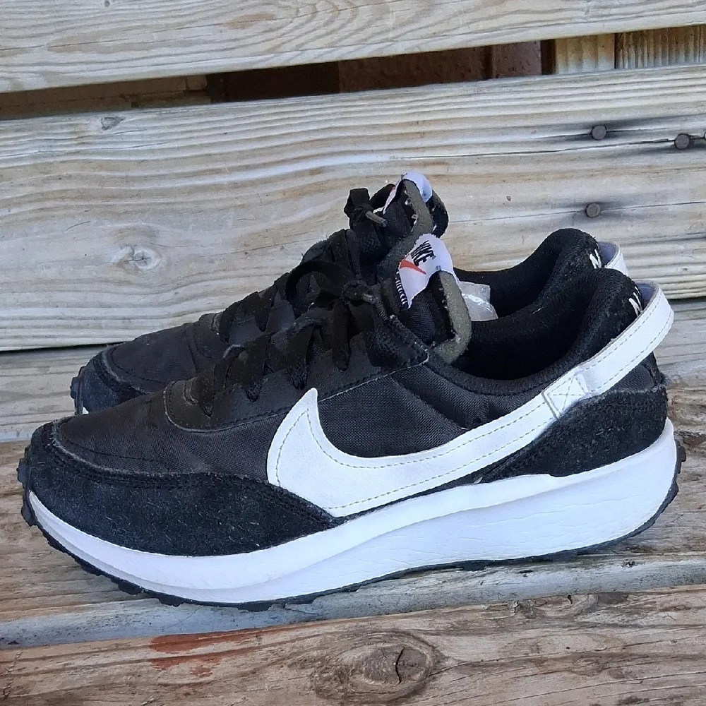 Nike Black and White Women's Sneakers